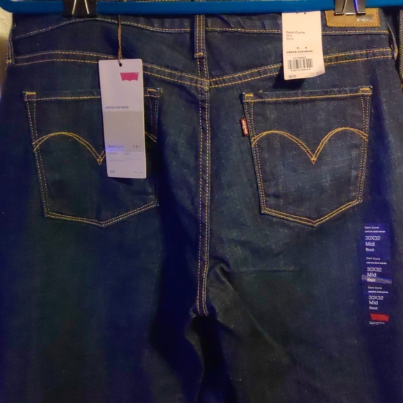 Levi Jeans - Picture 4 of 4